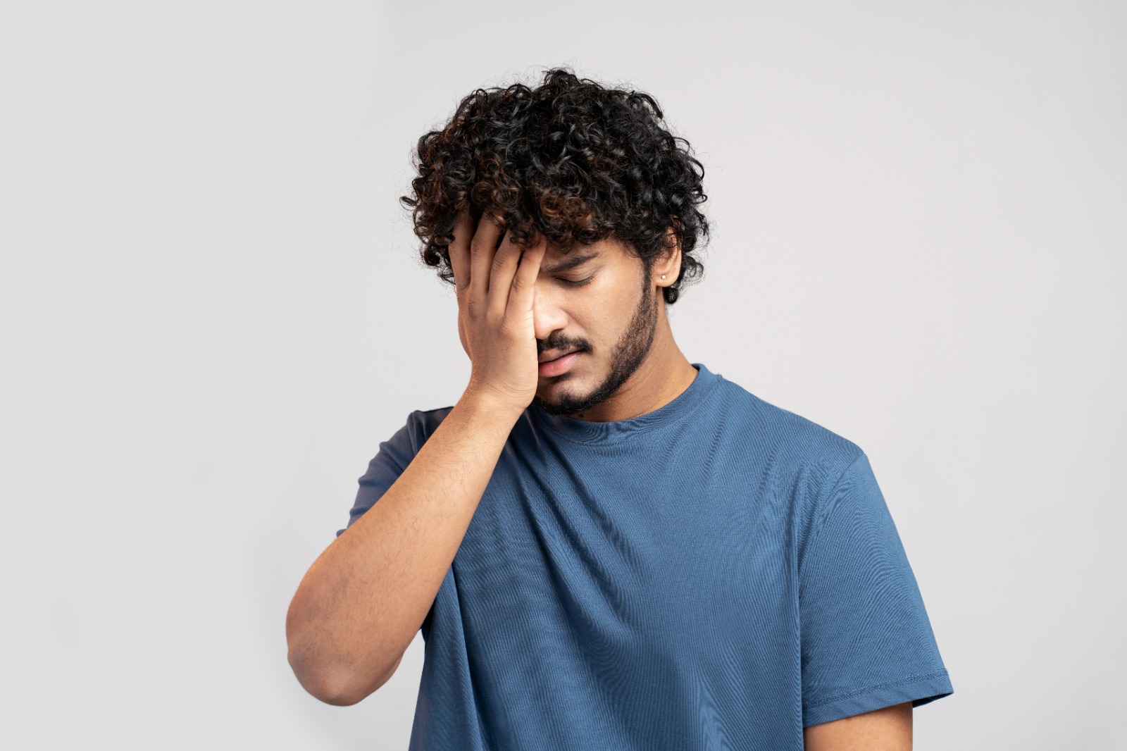 Migraine – Treatment, Types & Symptoms